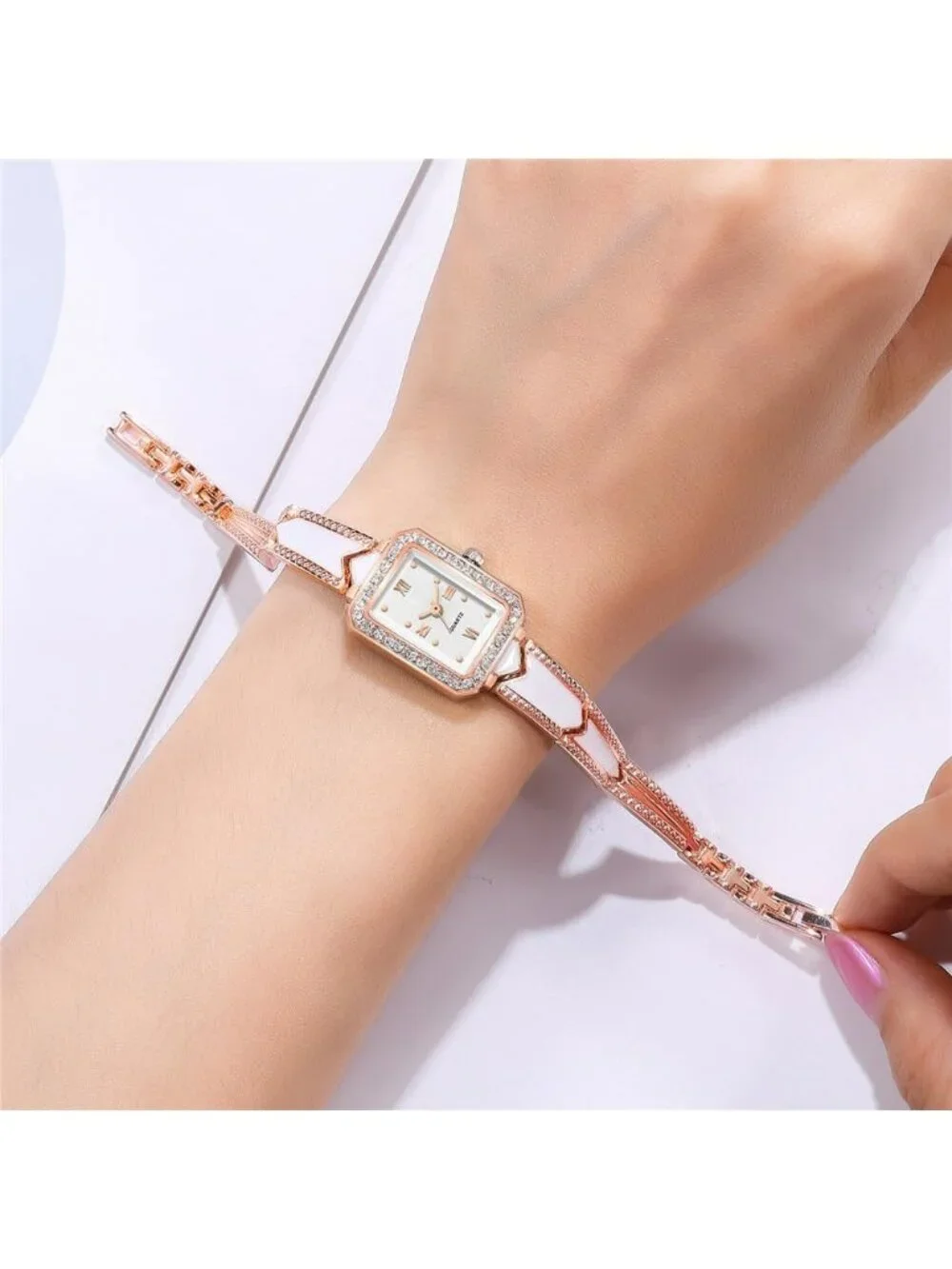Women's Rose Gold Crystal Diamond Bracelet Luxury Fashion Dress Quartz Watch